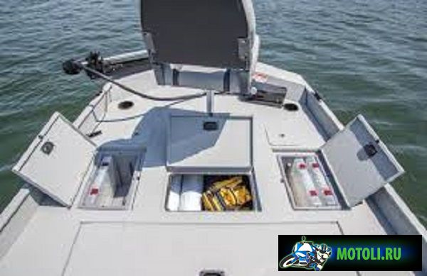 Алюминиевая мотолодка (моторная лодка) Crestliner Crappie 17